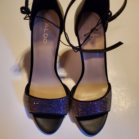 Black Stilleto Heel - Picture 2 of 16